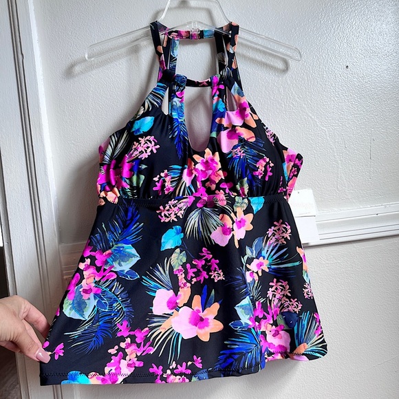 Raisins Curve Women's Plus Rosalie Poolside Underwire Tankini Swimsuit Top 14W - Picture 12 of 17